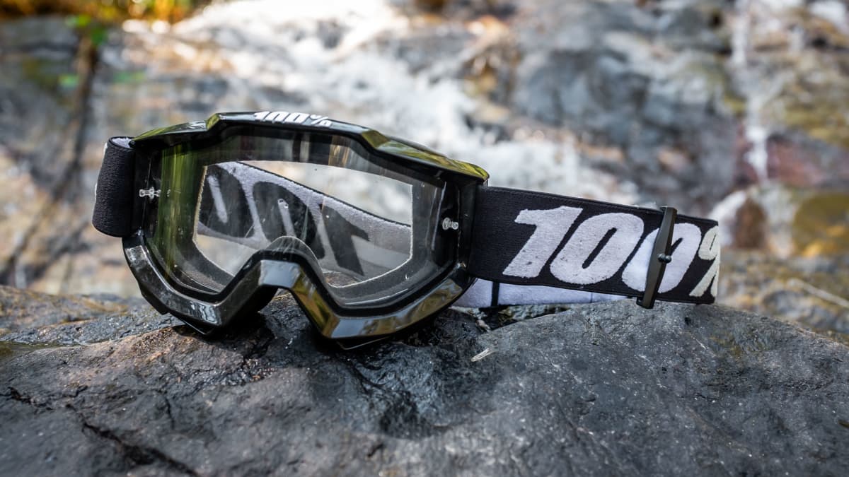 Motocross and enduro goggles for eyeglass wearers