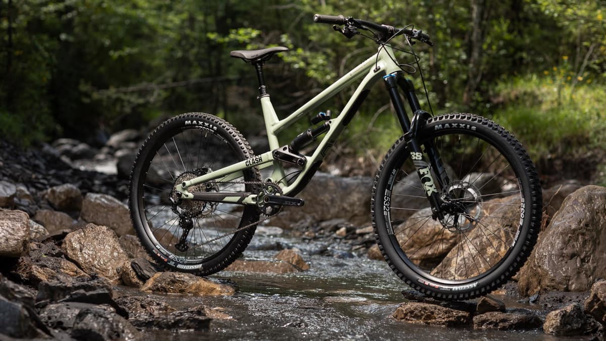 Commencal clash cheap fox sand