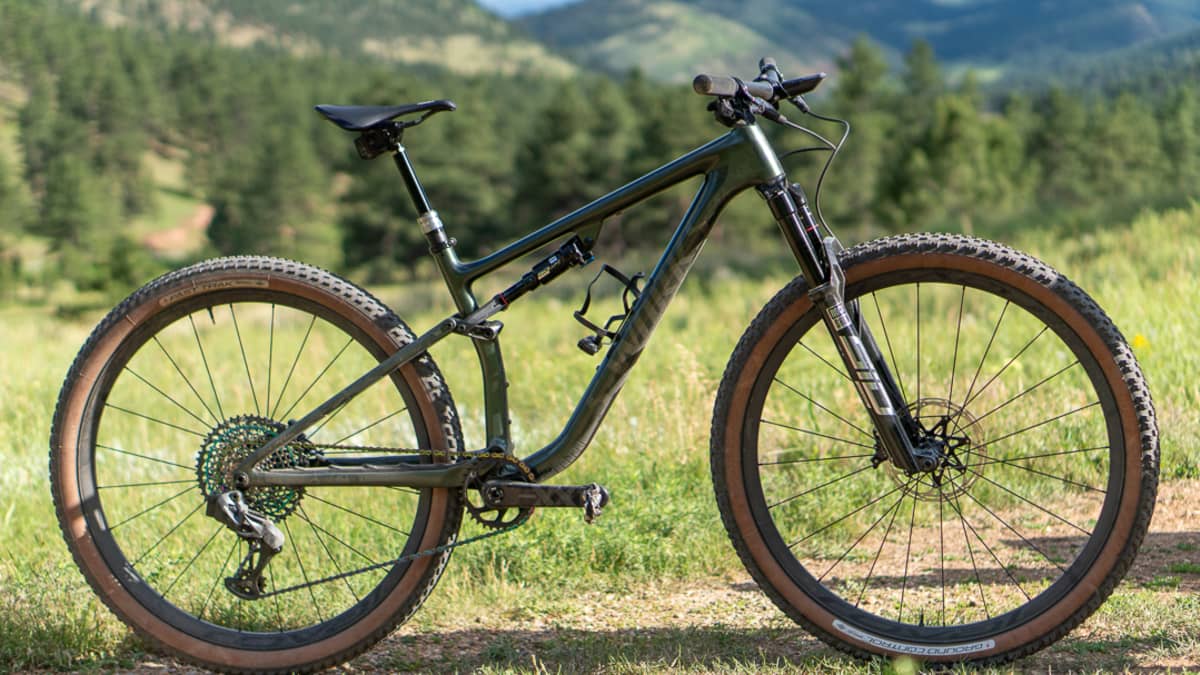 Specialized epic clearance 2021 evo