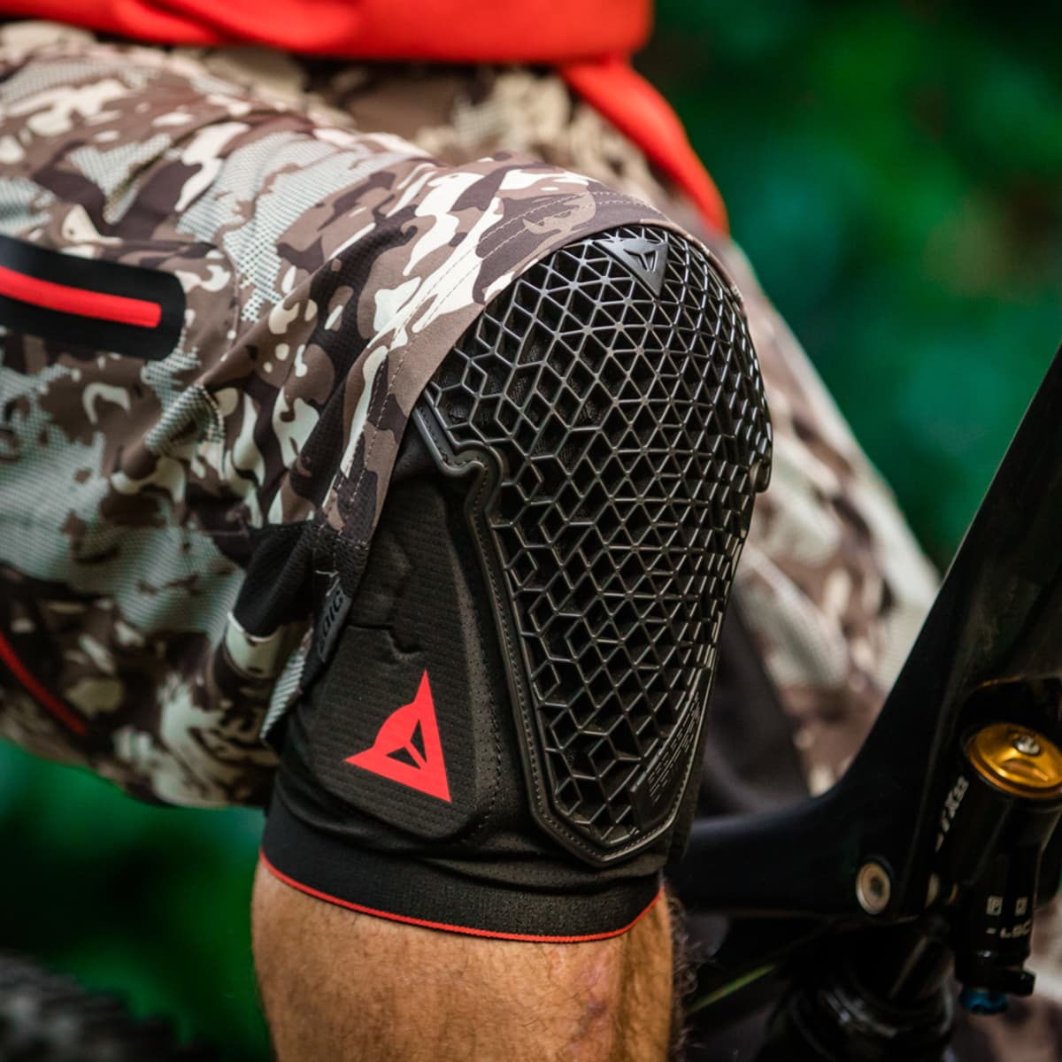 Review: Dainese Trail Skins 2 Knee Pads - BikeMag