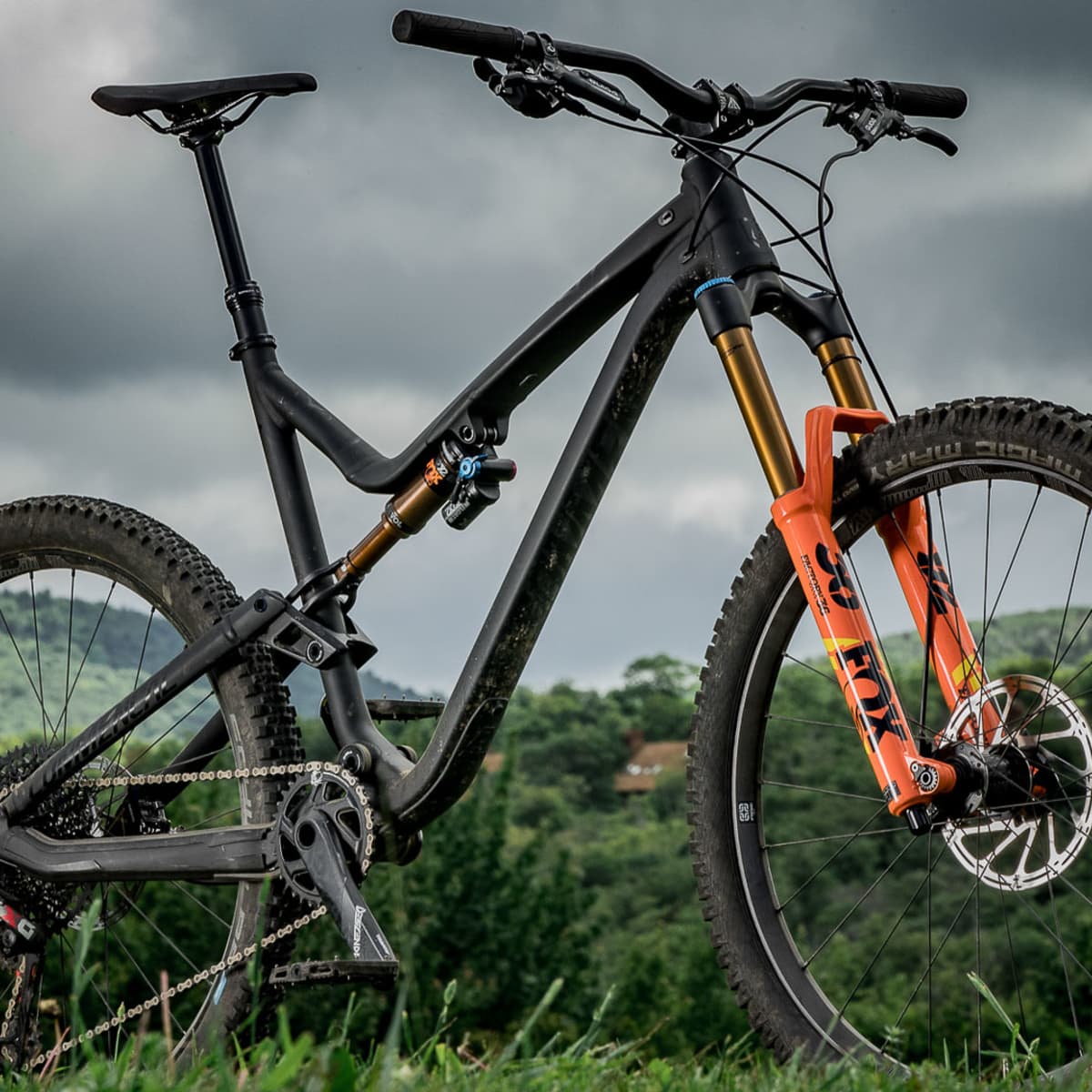 Tested: Commencal Meta AM 4.2 World Cup Long-Travel 27.5 Mountain