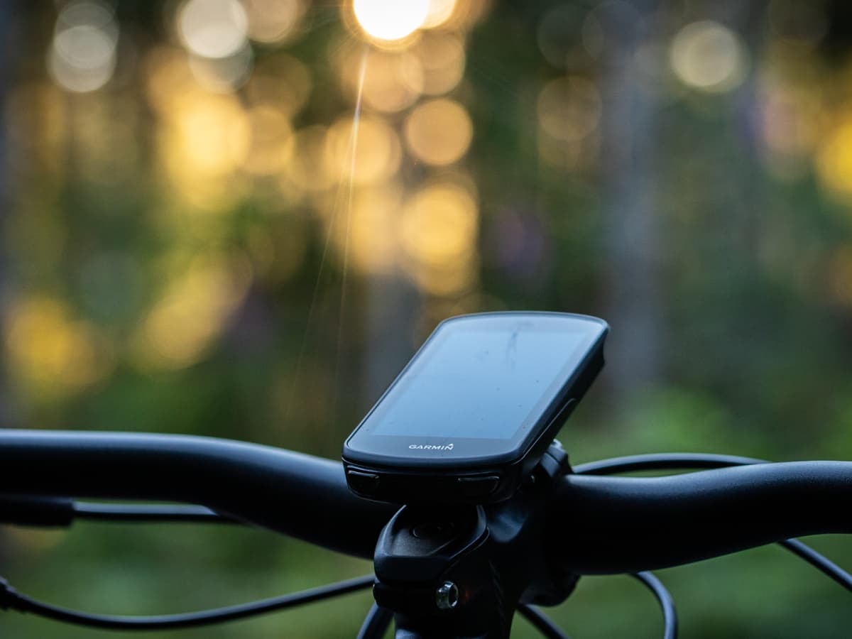 Product Spotlight: Garmin Edge 1030 Plus - BikeMag