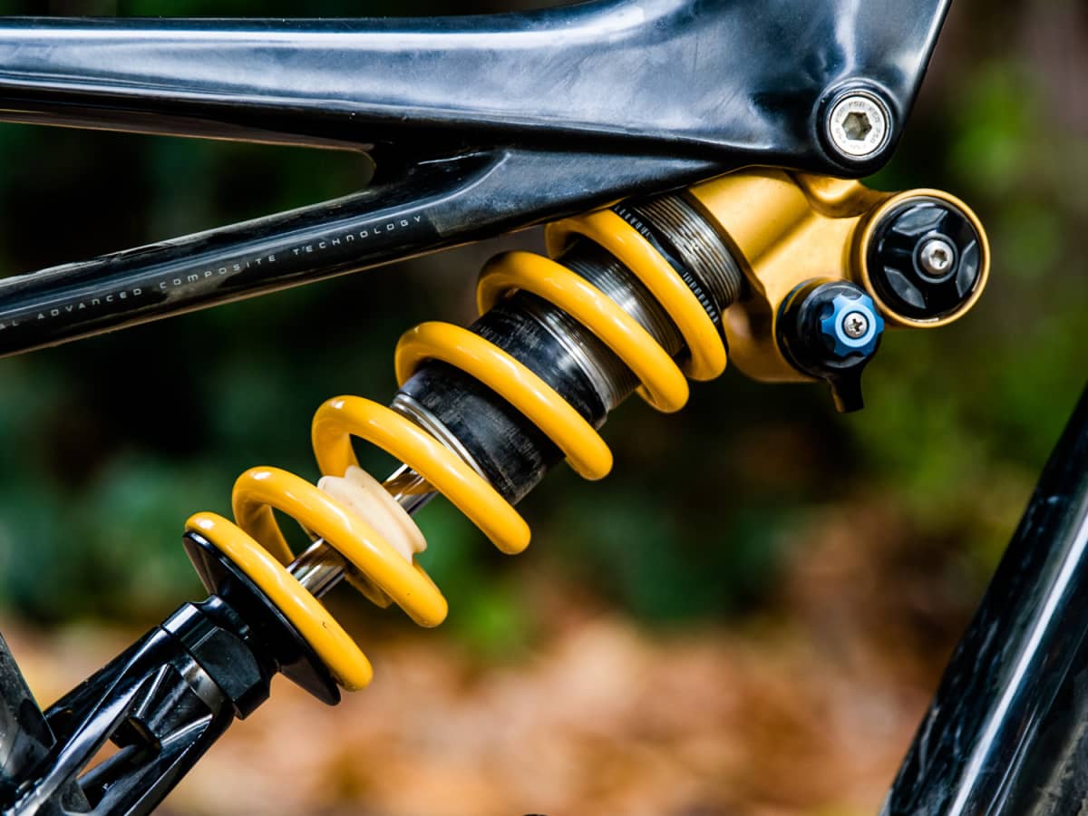 Hlins mtb shock outlet setup