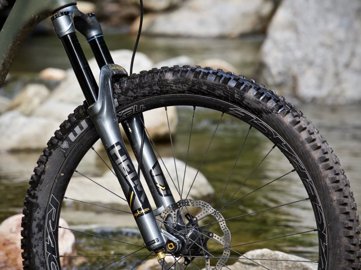 Tested: Cane Creek Helm Coil | $900 - BikeMag