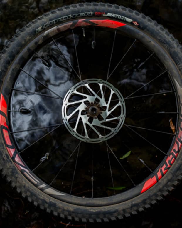 Tested: Roval Traverse HD 240 Wheels - BikeMag