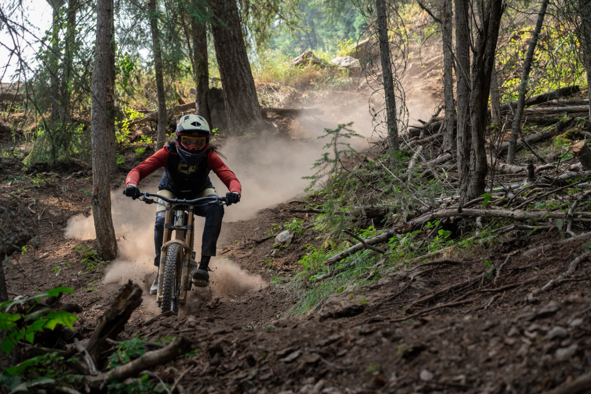 The Future is Bright: Grassroots mountain bike events, feat... Balutis, show just how vibrant the women's freeride
scene is.