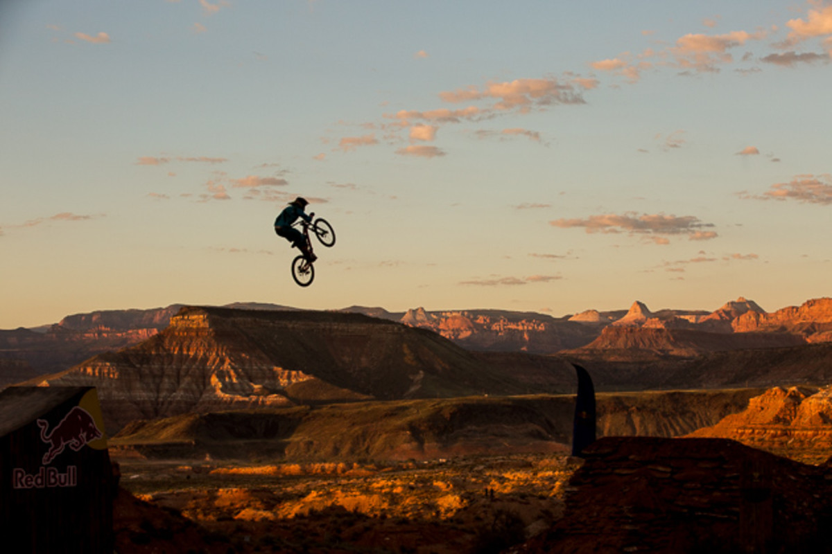 Kelly mcgarry cheap red bull rampage