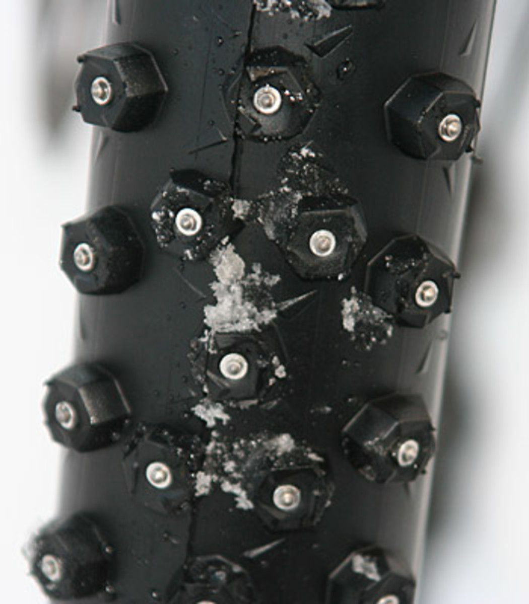 Tested: Schwalbe Ice Spiker Pro - BikeMag