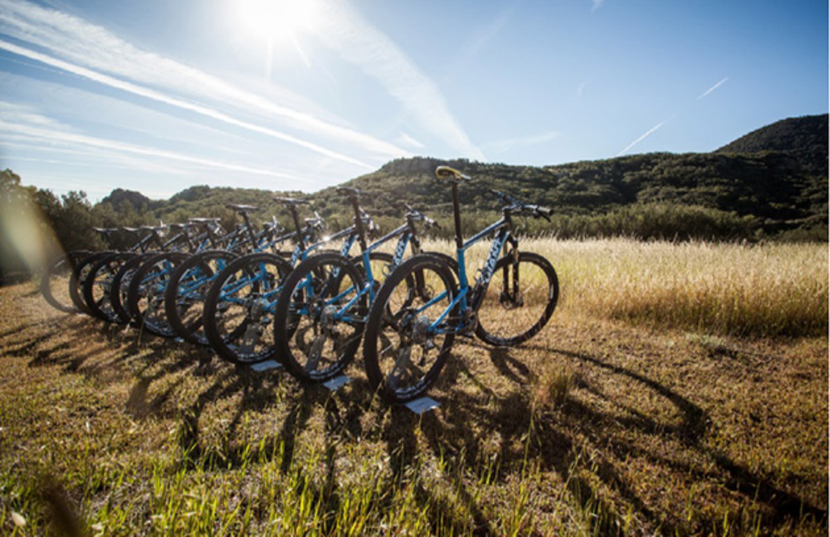 Giant boulder discount mountain bike weight