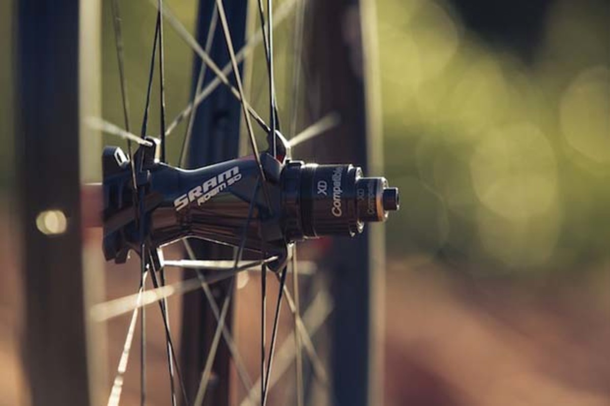 Review SRAM Roam 60 Wheelset BikeMag