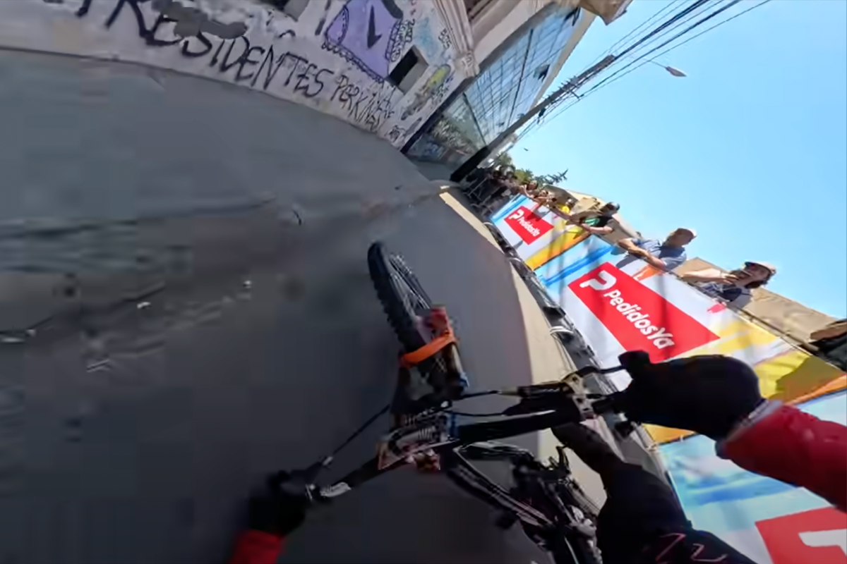 Yoann Barelli Crashes At World's Largest Urban Downhill Race - BikeMag