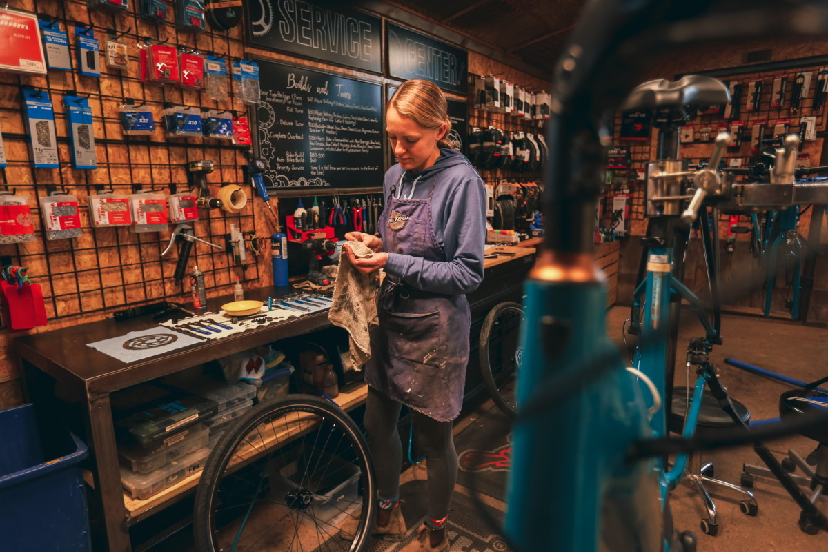 Shop Local Zion Cycles Springdale UT BikeMag