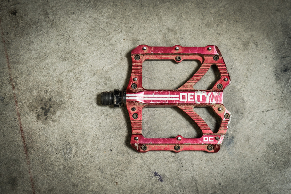 best flat pedals for mountain bike